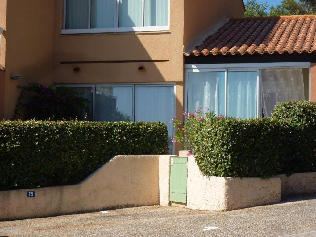 Logement Calme Proche Mer, 4 Personnes, St Aygulf Frejus Exterior photo